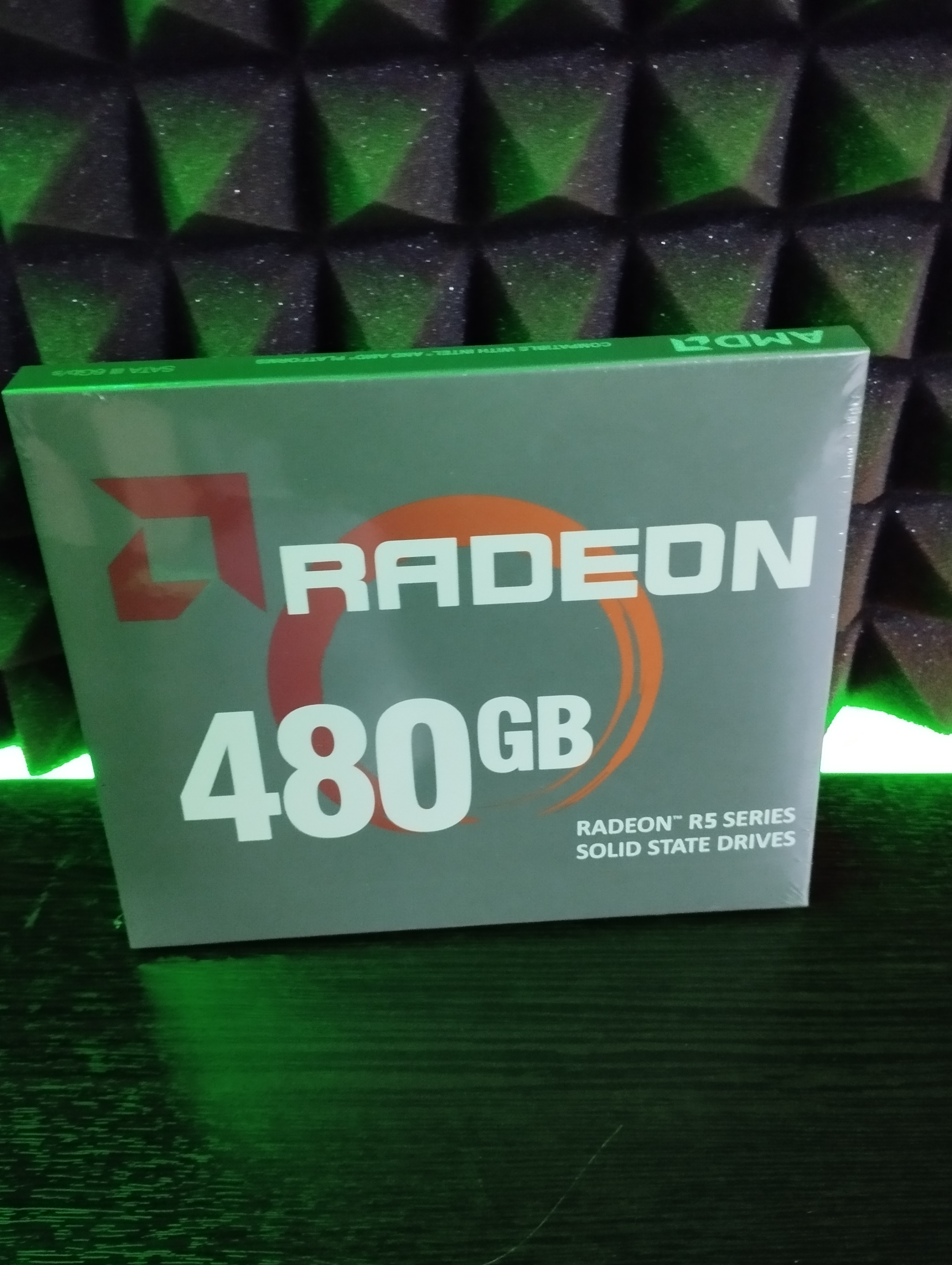 SSD-диск AMD RADEON R5 480GВ NEW BOX!!!